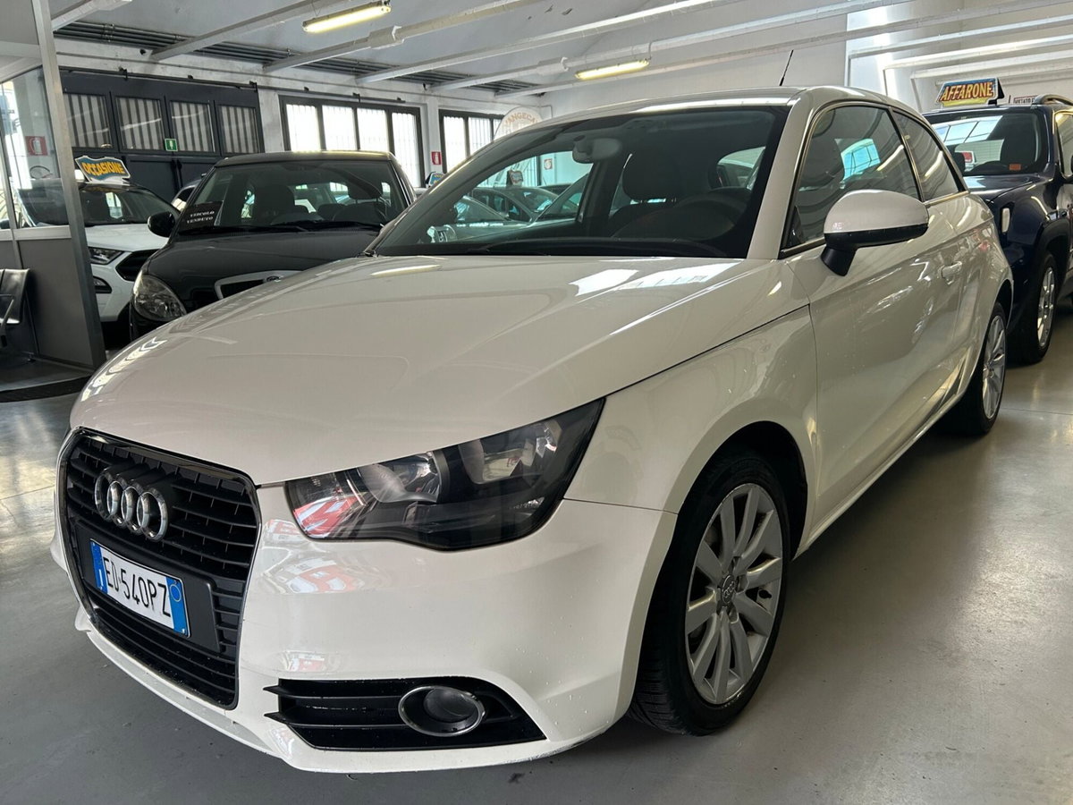 Audi A1 1.2 TFSI Ambition (2)