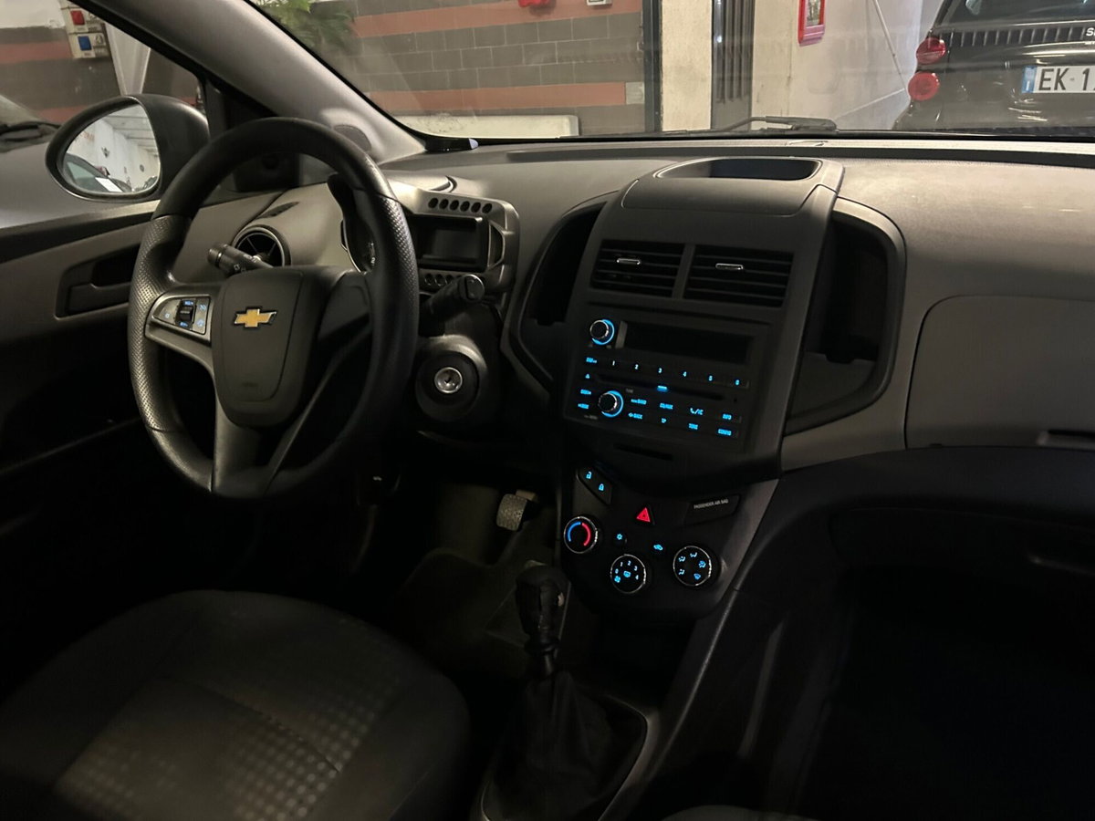 Chevrolet Aveo 1.2 70CV 5 porte LS (8)