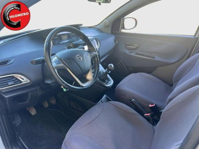 Lancia Ypsilon 1.2 69 CV 5 porte Gold (7)