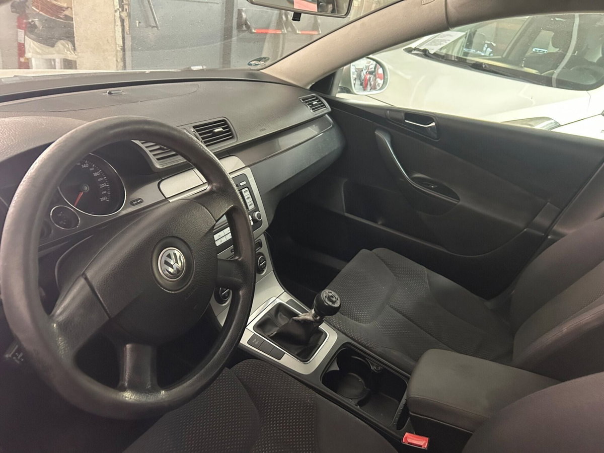 Volkswagen Passat Variant 1.9 TDI/105CV Comfortline (5)