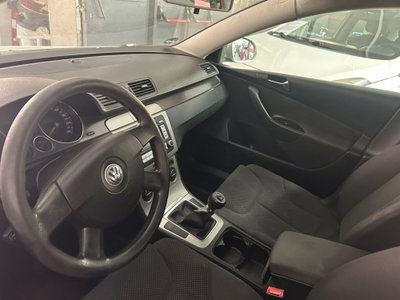 Volkswagen Passat Variant 1.9 TDI/105CV Comfortline (5)