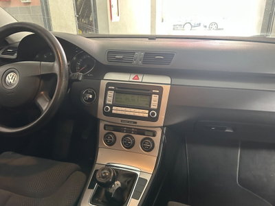 Volkswagen Passat Variant 1.9 TDI/105CV Comfortline (6)