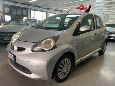 Toyota Aygo 1.0 12V VVT-i 5 porte Sol usata