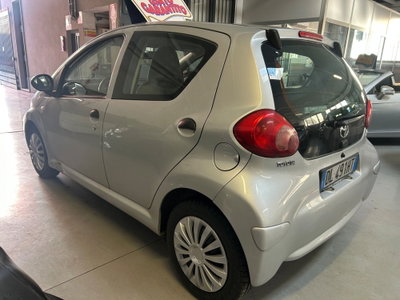 Toyota Aygo 1.0 12V VVT-i 5 porte Sol (4)