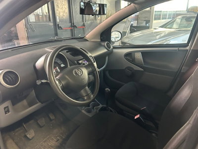 Toyota Aygo 1.0 12V VVT-i 5 porte Sol (5)