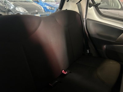 Toyota Aygo 1.0 12V VVT-i 5 porte Sol (9)