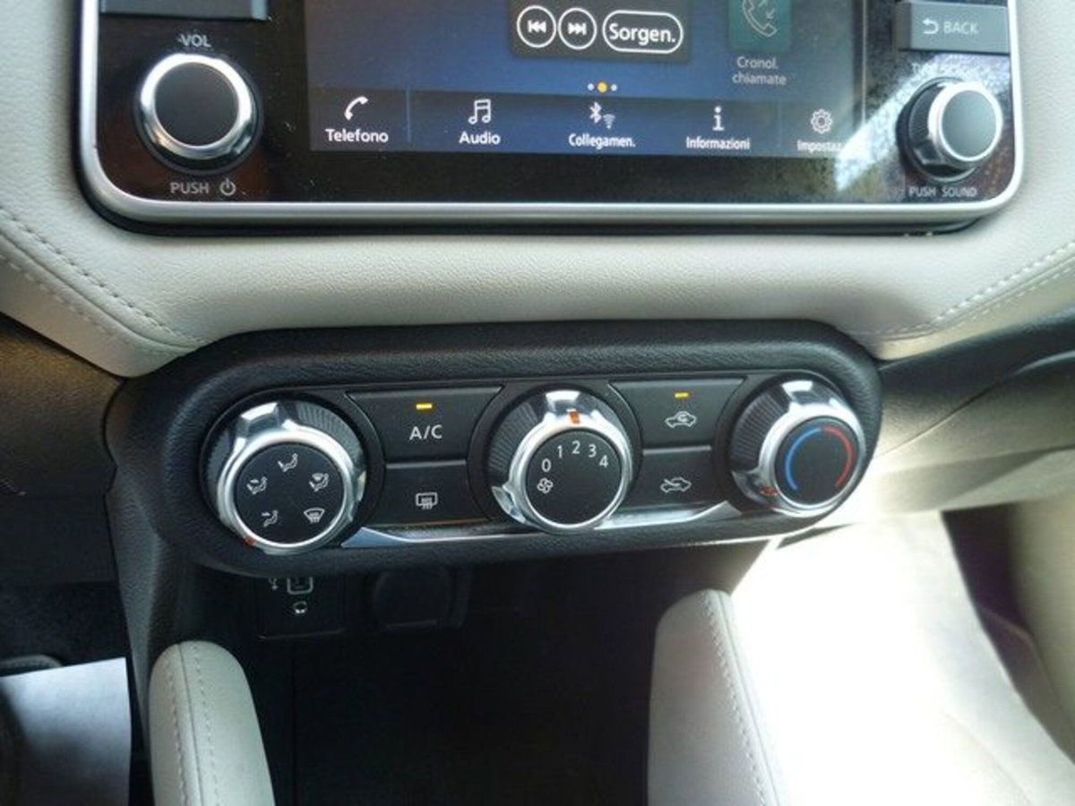 Nissan Micra IG-T 92 Xtronic 5 porte Acenta (14)