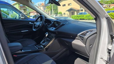 Ford Kuga 1.5 TDCI 120 CV S&S 2WD Powershift Edition (10)