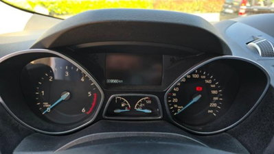 Ford Kuga 1.5 TDCI 120 CV S&S 2WD Powershift Edition (11)