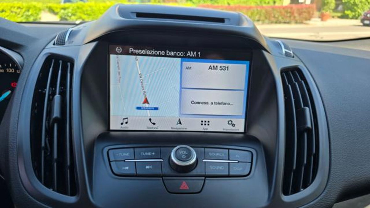 Ford Kuga 1.5 TDCI 120 CV S&S 2WD Powershift Edition (12)