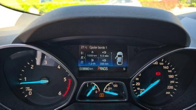 Ford Kuga 1.5 TDCI 120 CV S&S 2WD Powershift Edition (15)