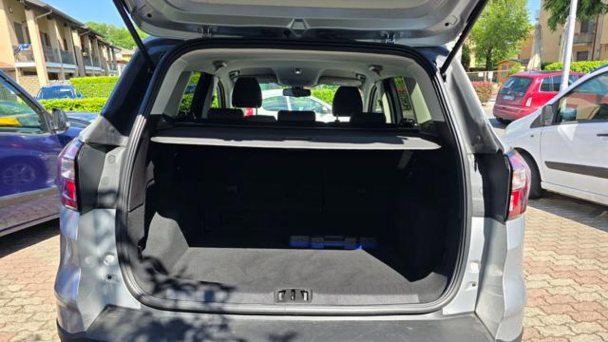 Ford Kuga 1.5 TDCI 120 CV S&S 2WD Powershift Edition (16)