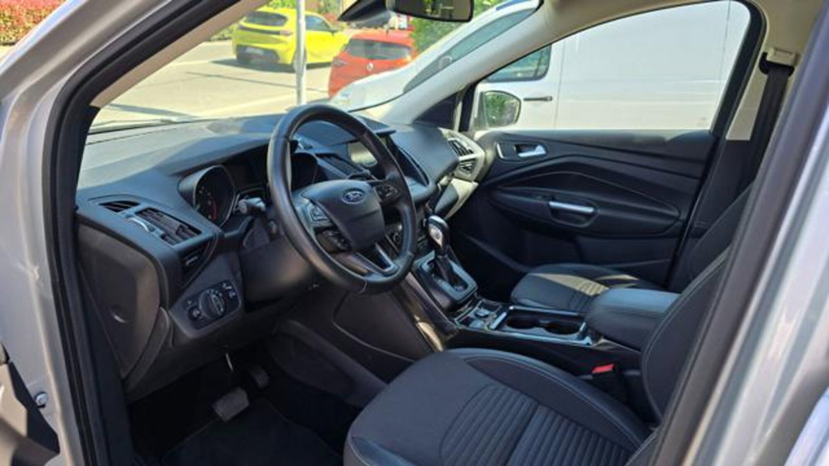 Ford Kuga 1.5 TDCI 120 CV S&S 2WD Powershift Edition (7)