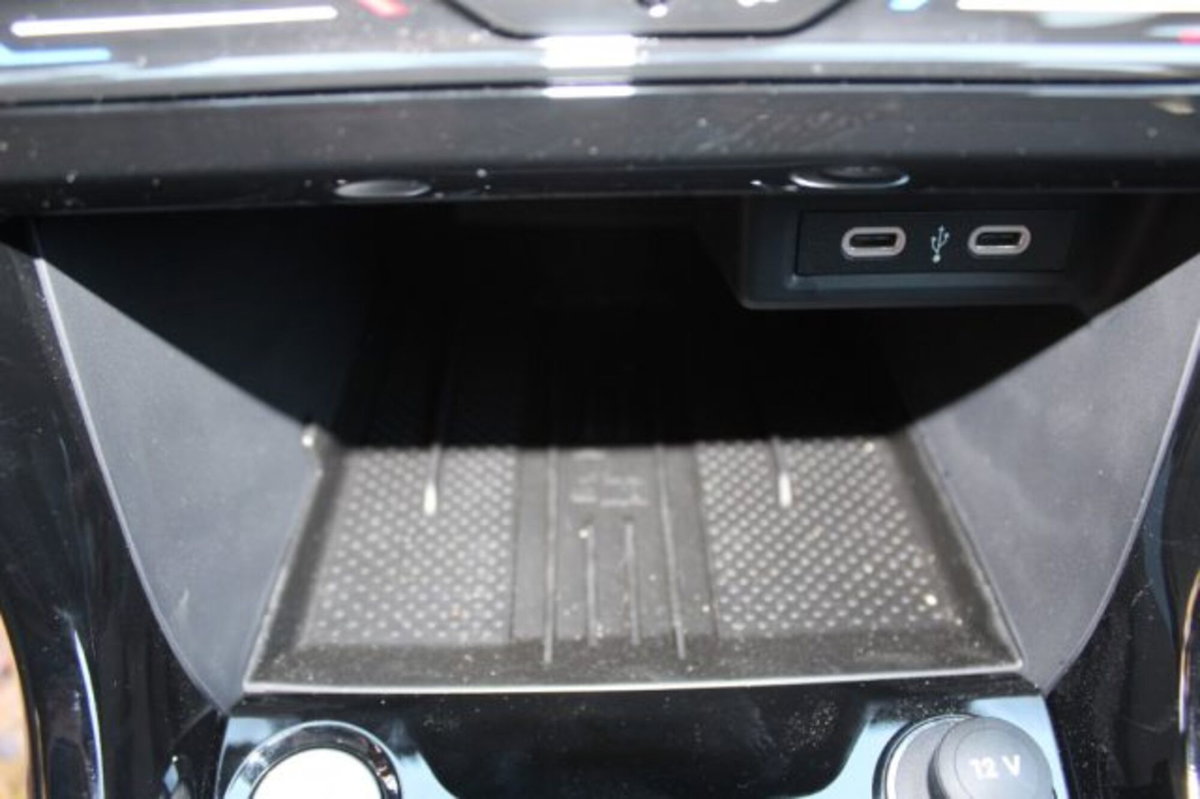Volkswagen T-Cross 1.0 tsi Edition 95cv (14)