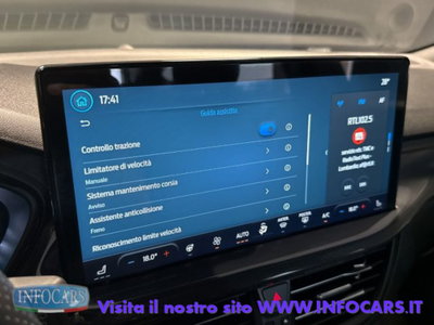 Ford Focus Station Wagon 1.0 EcoBoost Hybrid 155 CV SW ST-Line (17)
