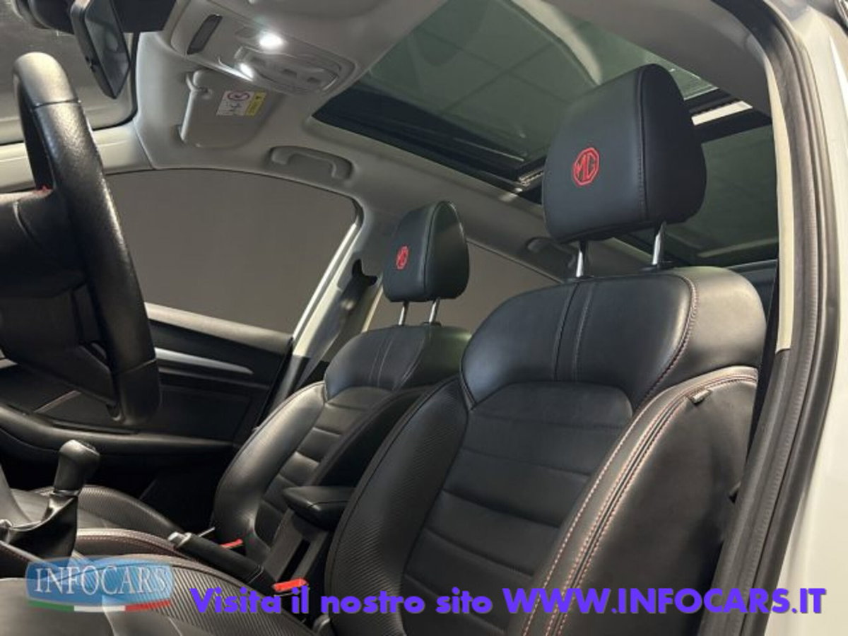 Mg ZS ZS 1.0 Luxury (13)