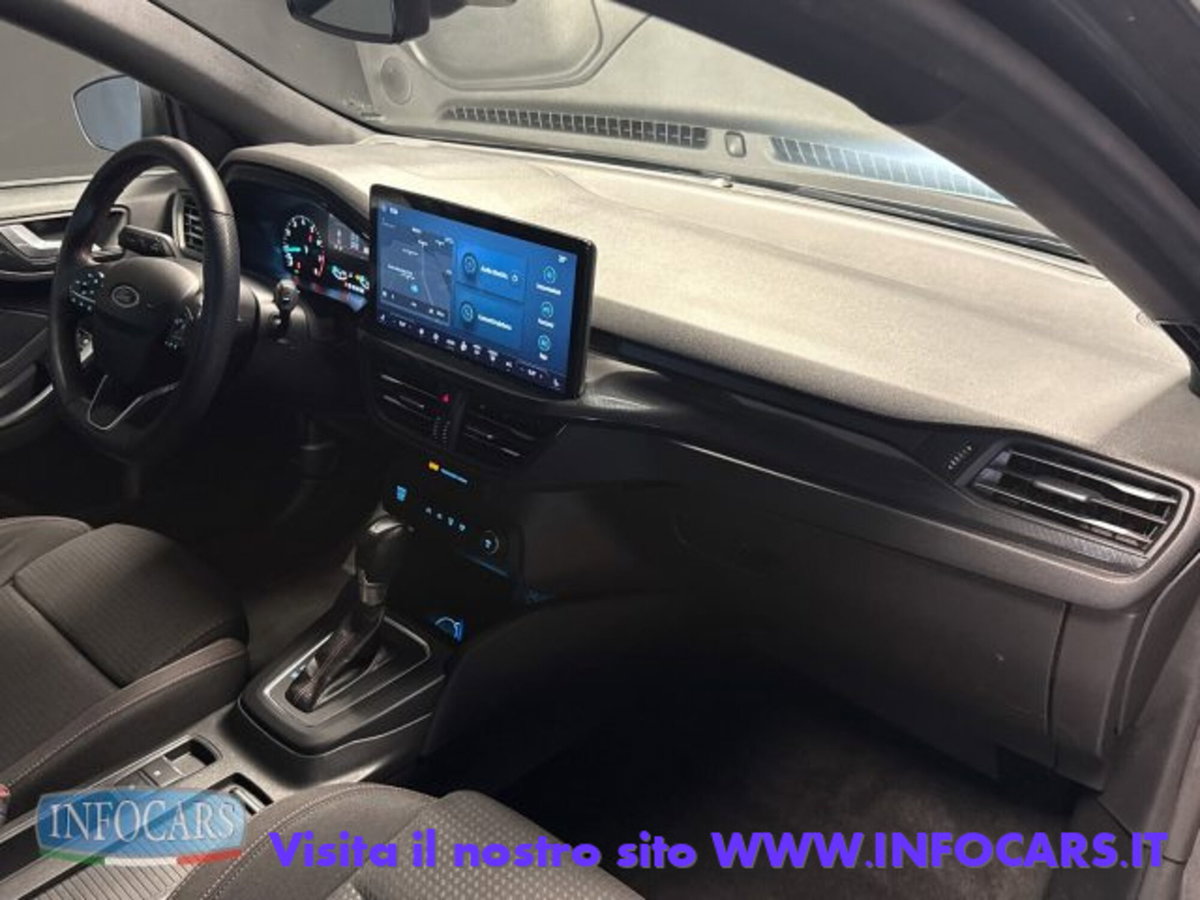 Ford Focus Station Wagon 1.0 EcoBoost Hybrid 155 CV SW ST-Line (12)