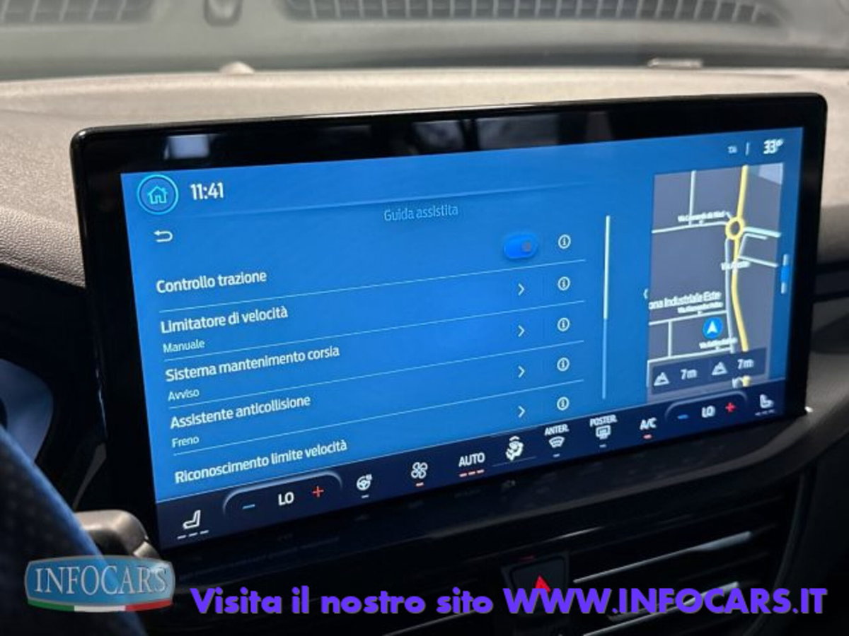 Ford Focus Station Wagon 1.0 EcoBoost Hybrid 155 CV SW ST-Line (15)