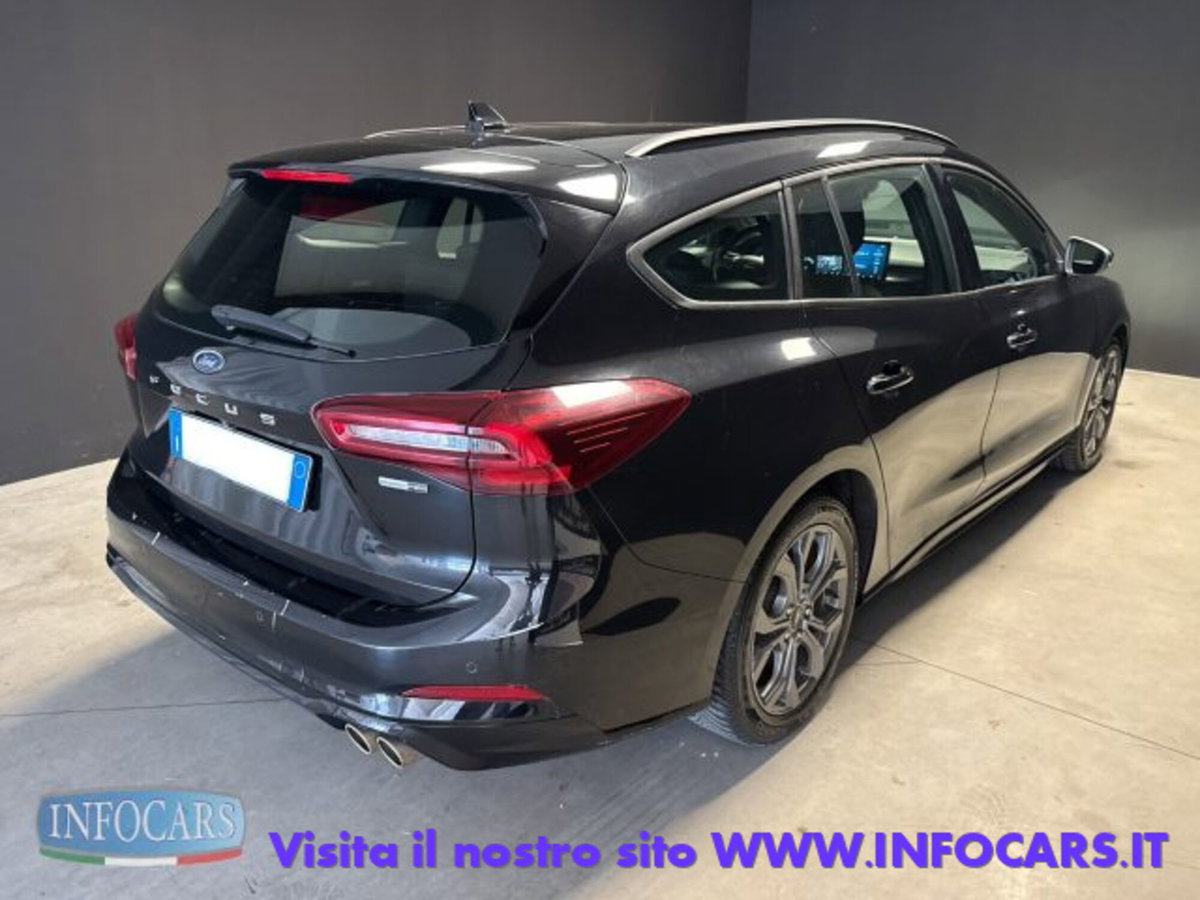 Ford Focus Station Wagon 1.0 EcoBoost Hybrid 155 CV SW ST-Line (4)