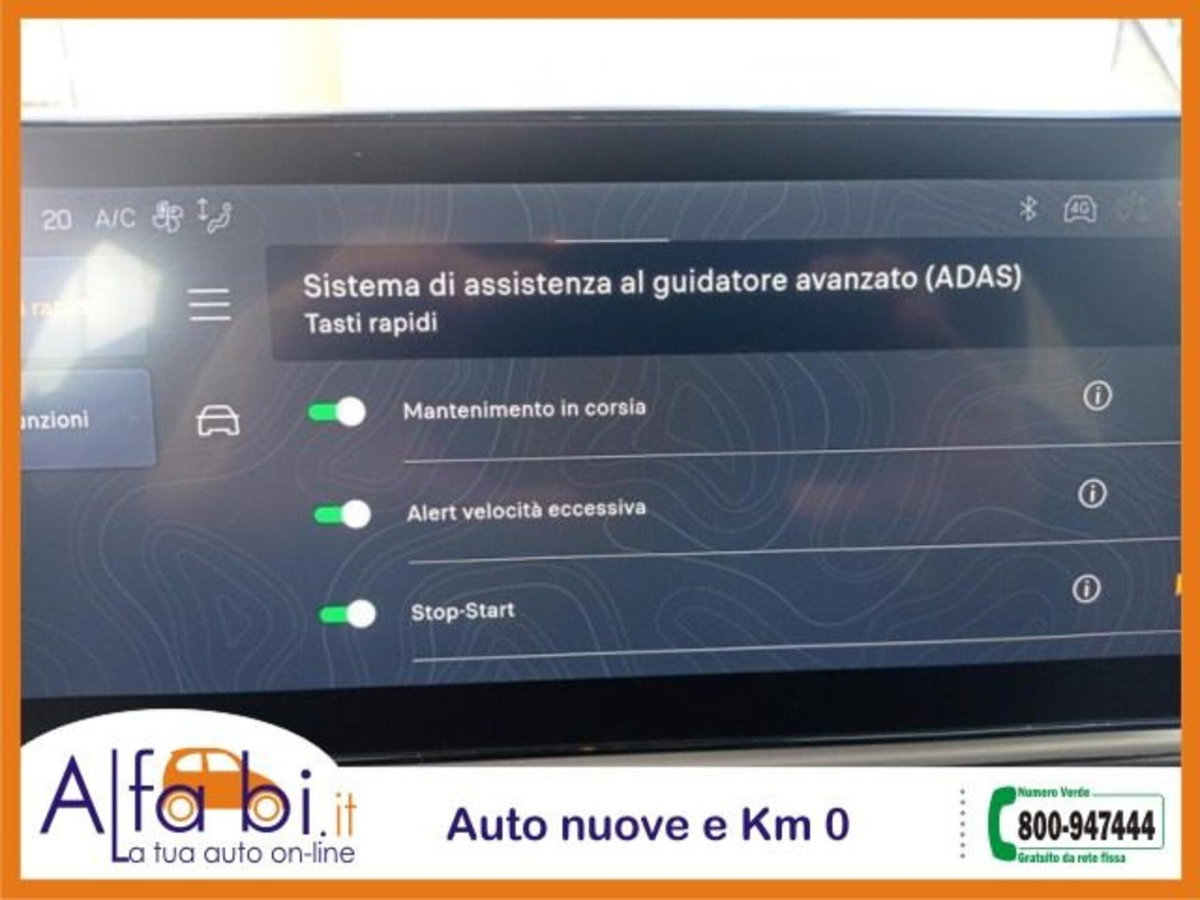 Jeep Avenger 1.2 turbo e-hybrid mhev Upland 4xe 145cv edct6 (11)