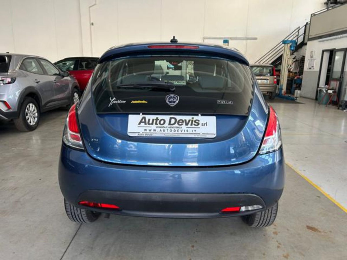 Lancia Ypsilon 1.0 FireFly 5 porte S&S Hybrid Gold Plus (4)