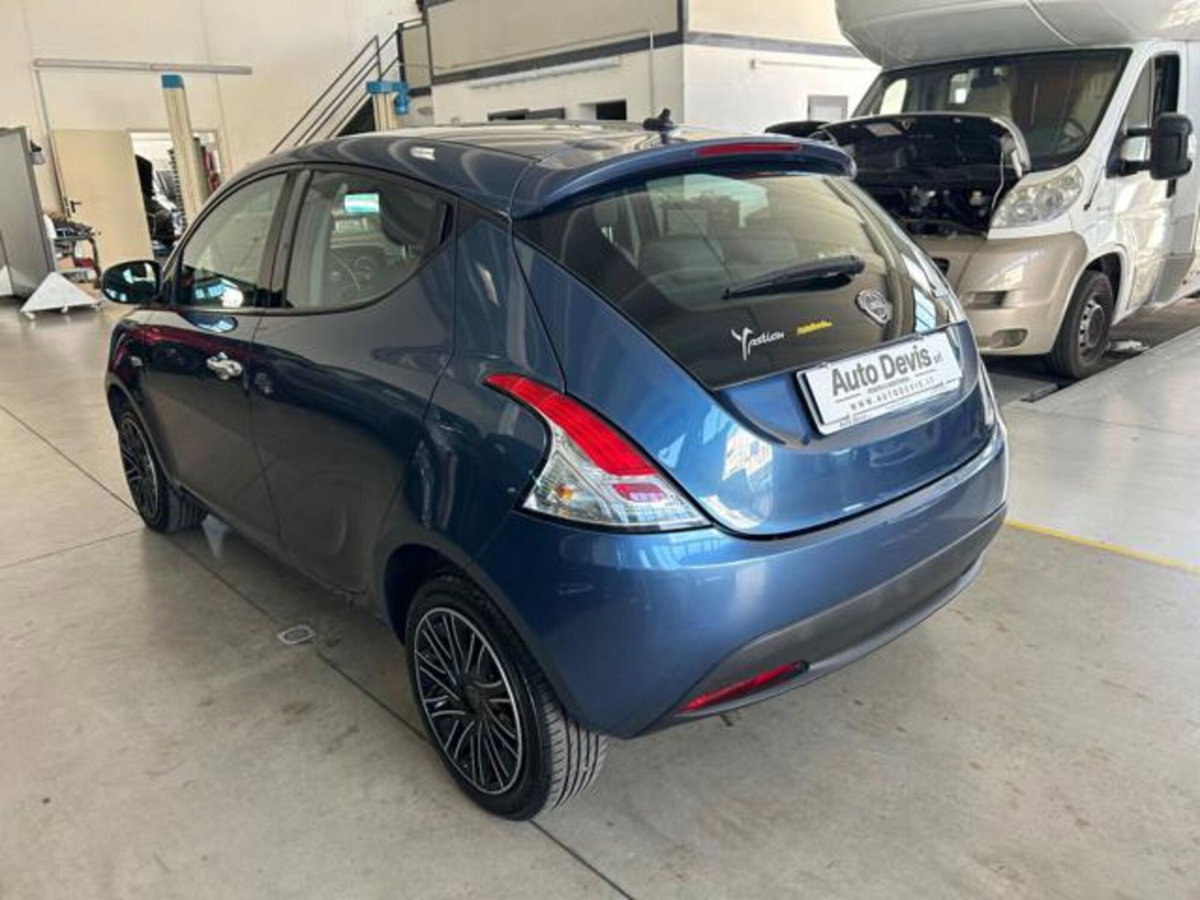 Lancia Ypsilon 1.0 FireFly 5 porte S&S Hybrid Gold Plus (5)