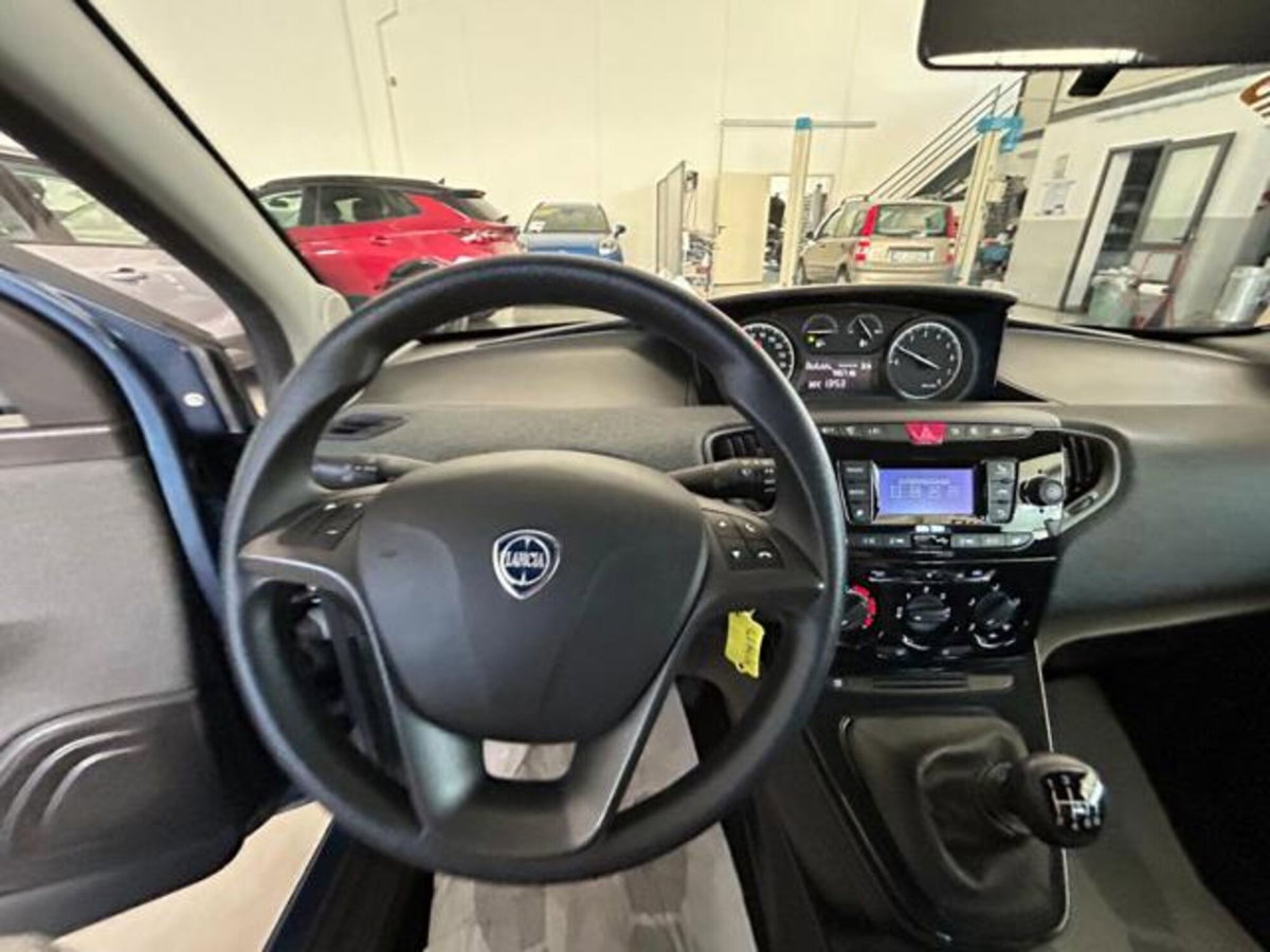 Lancia Ypsilon 1.0 FireFly 5 porte S&S Hybrid Gold Plus (7)