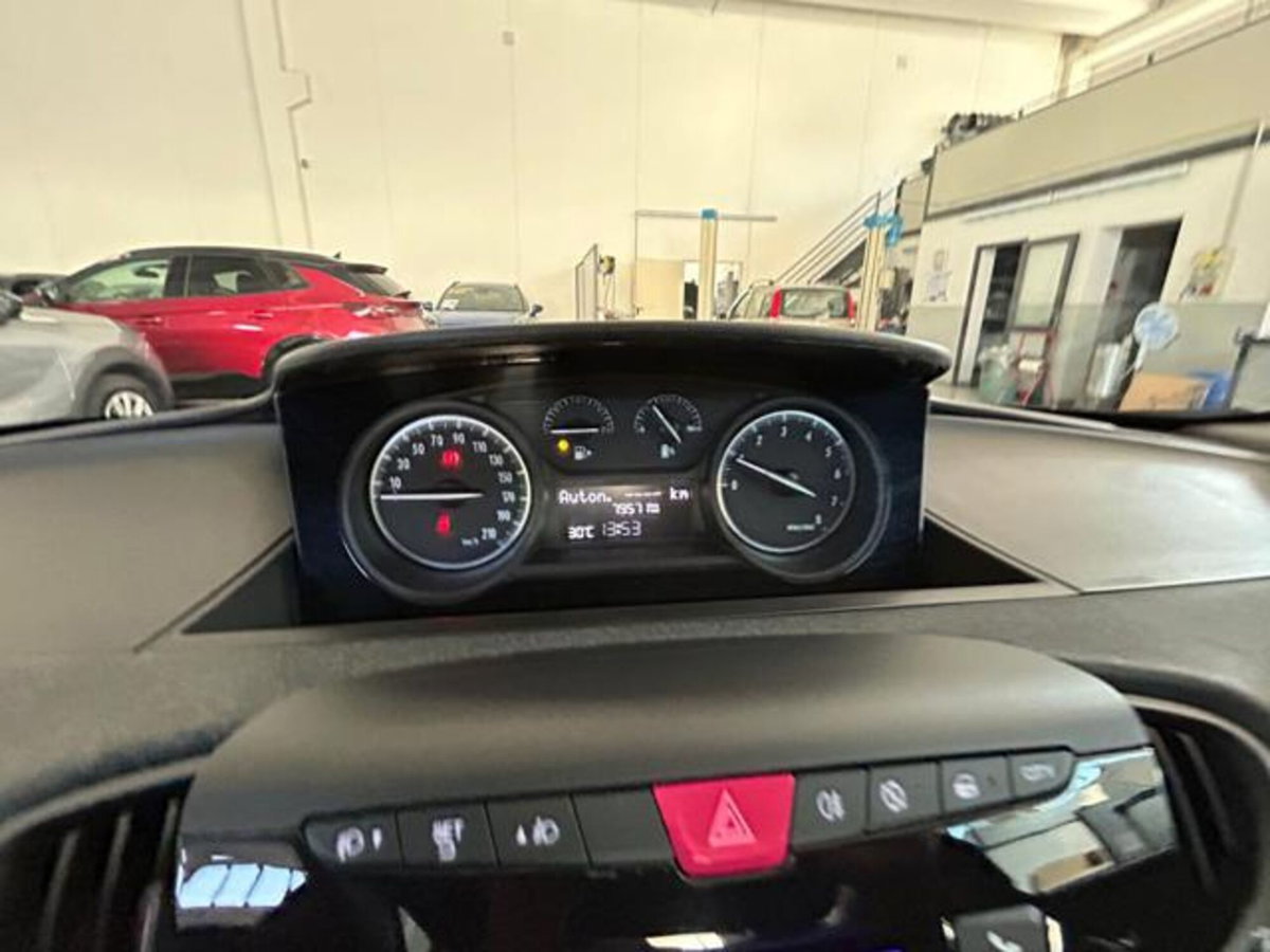 Lancia Ypsilon 1.0 FireFly 5 porte S&S Hybrid Gold Plus (8)