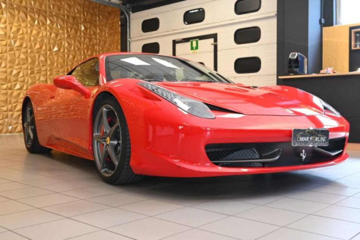 Ferrari 458 Coupé 458 Italia DCT (2)