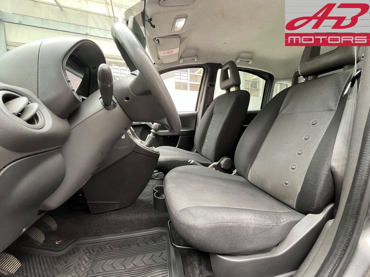 Fiat Panda 1.2 Emotion (9)