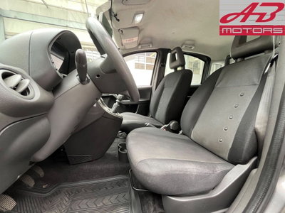 Fiat Panda 1.2 Emotion (9)