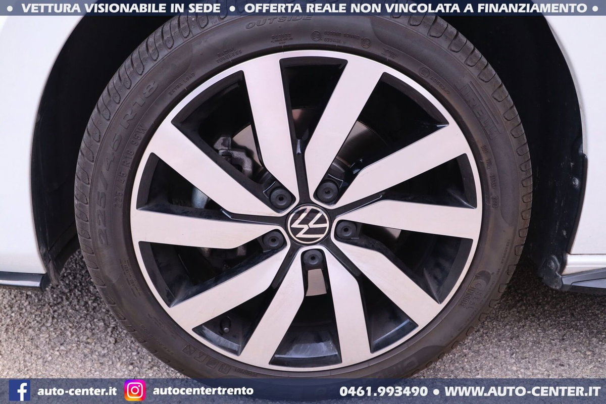 Volkswagen Touran 2.0 tdi Executive dsg (9)