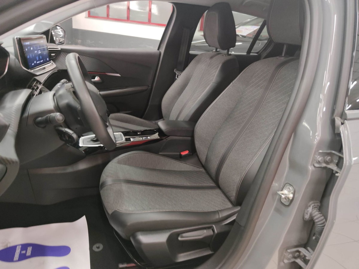 Peugeot 208 PureTech 100 Stop&Start 5 porte Allure (14)