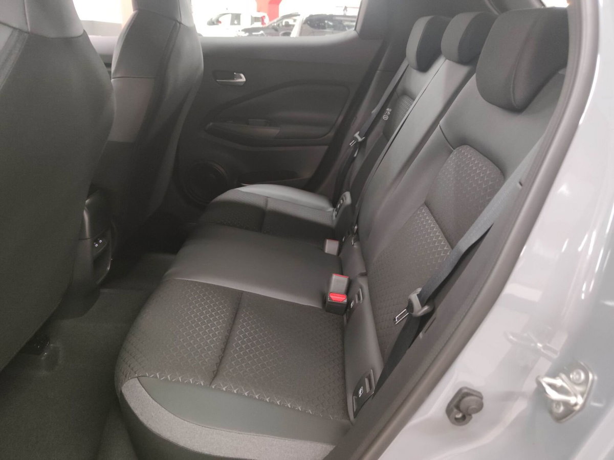 Nissan Juke 1.0 dig-t N-Connecta 114cv dct (15)