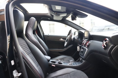 Mercedes-Benz Classe A 45 AMG 4Matic Automatic (15)
