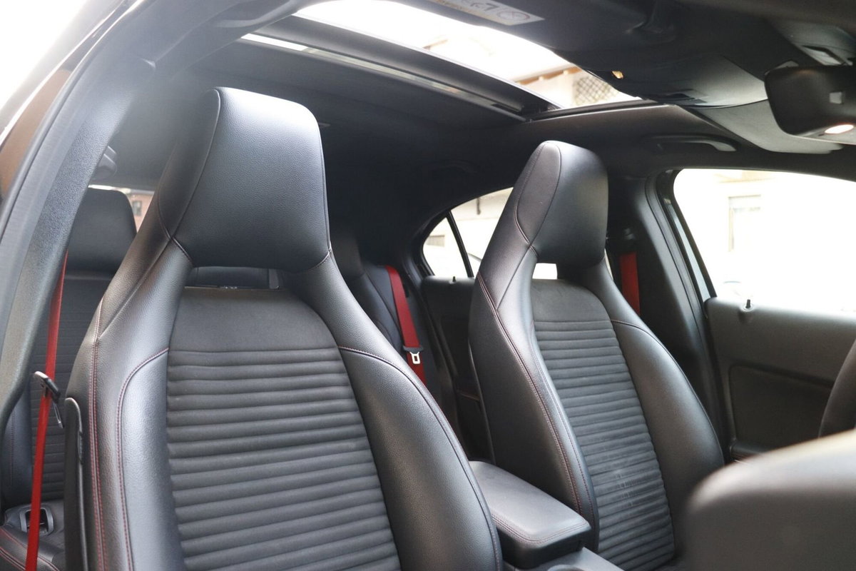 Mercedes-Benz Classe A 45 AMG 4Matic Automatic (3)