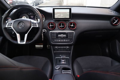 Mercedes-Benz Classe A 45 AMG 4Matic Automatic (5)
