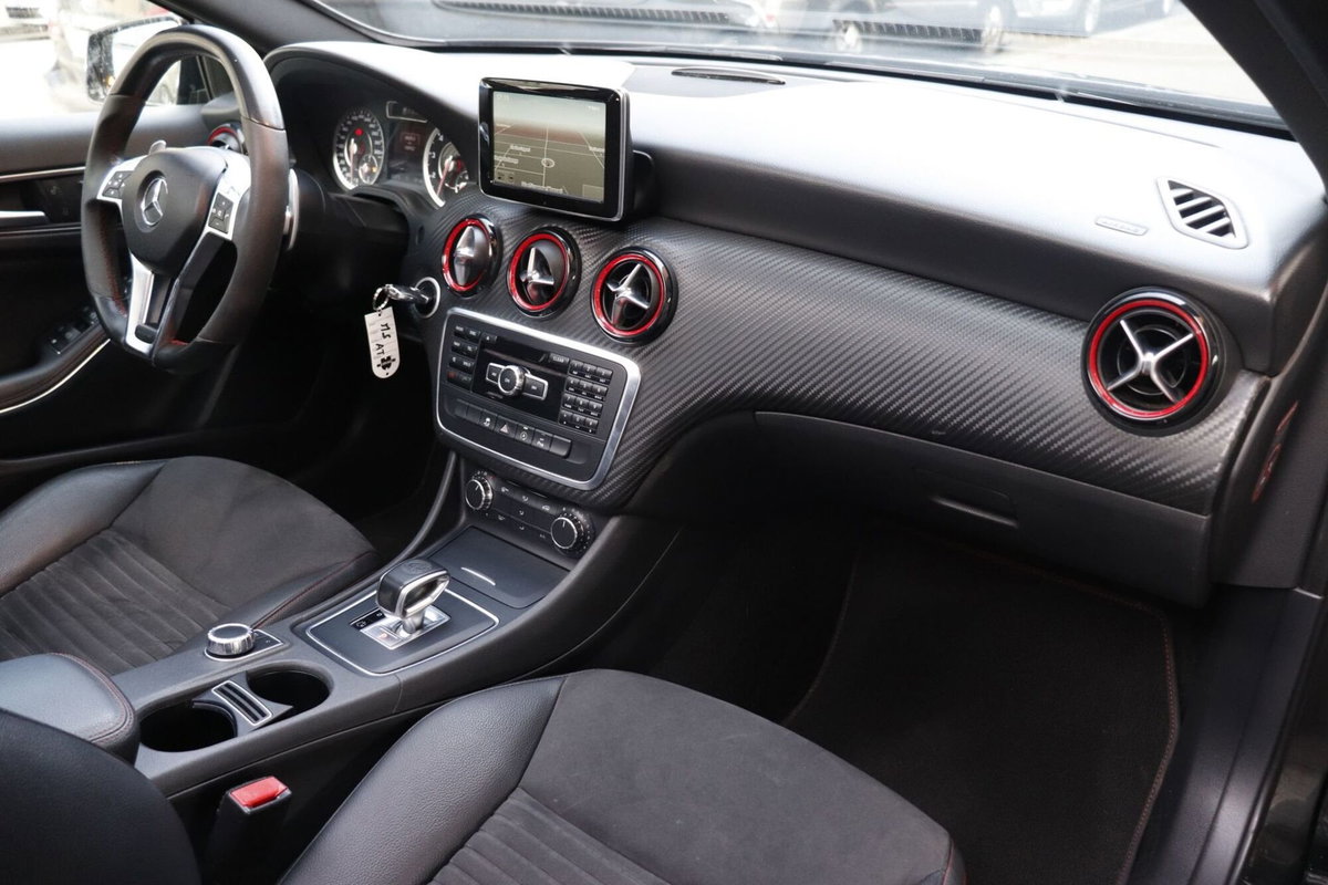 Mercedes-Benz Classe A 45 AMG 4Matic Automatic (9)
