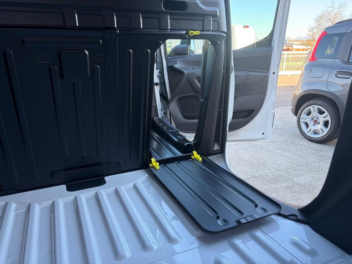Fiat Doblò Furgone van M 1.5 diesel 100cv (6)