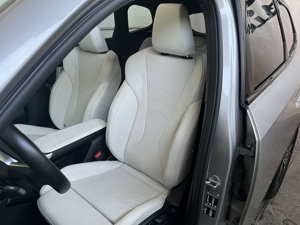 BMW X1 sdrive20i mhev 48V MSport Pro auto (14)