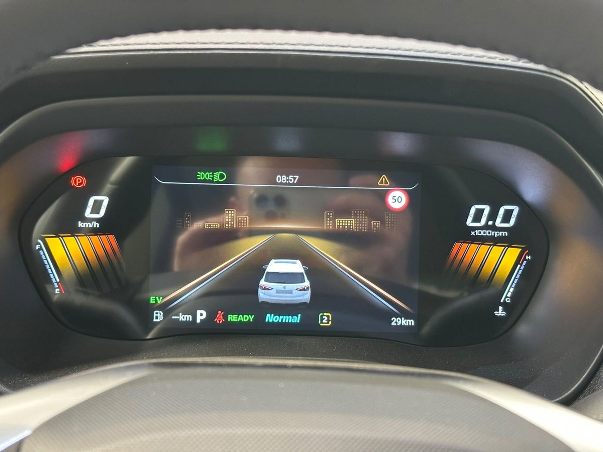 Mg ZS 1.5 hybrid+ Luxury auto (6)