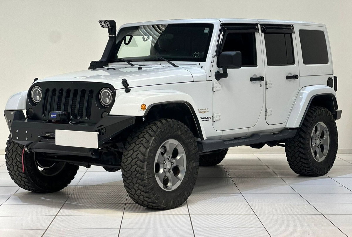 Jeep Wrangler Unlimited 2.8 CRD DPF Sahara Auto