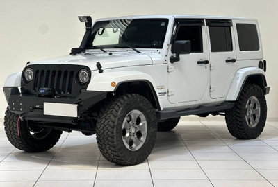Jeep Wrangler Unlimited 2.8 CRD DPF Sahara Auto usata
