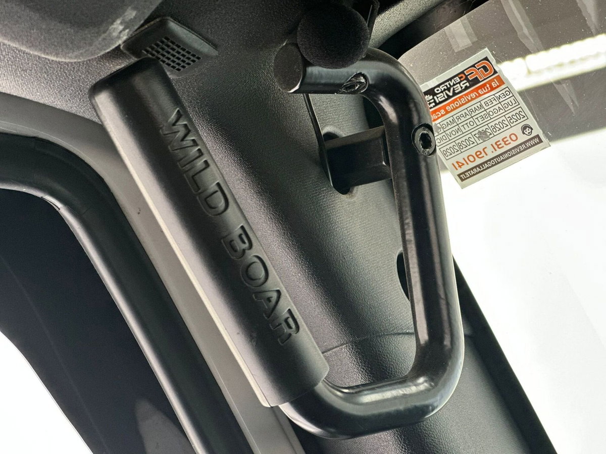 Jeep Wrangler Unlimited 2.8 CRD DPF Sahara Auto (15)