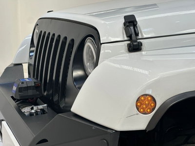 Jeep Wrangler Unlimited 2.8 CRD DPF Sahara Auto (19)