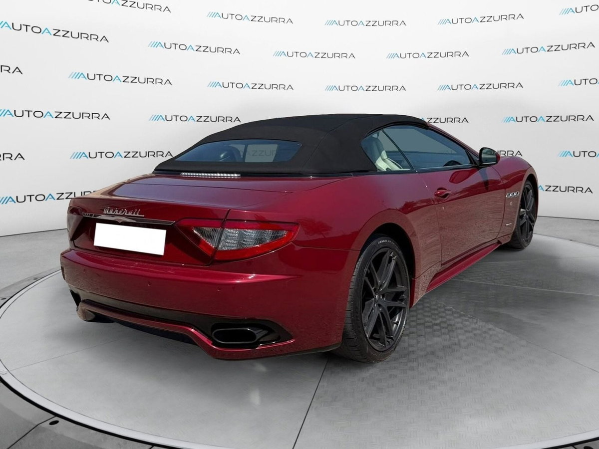 Maserati Grancabrio 4.7 V8 Sport (3)