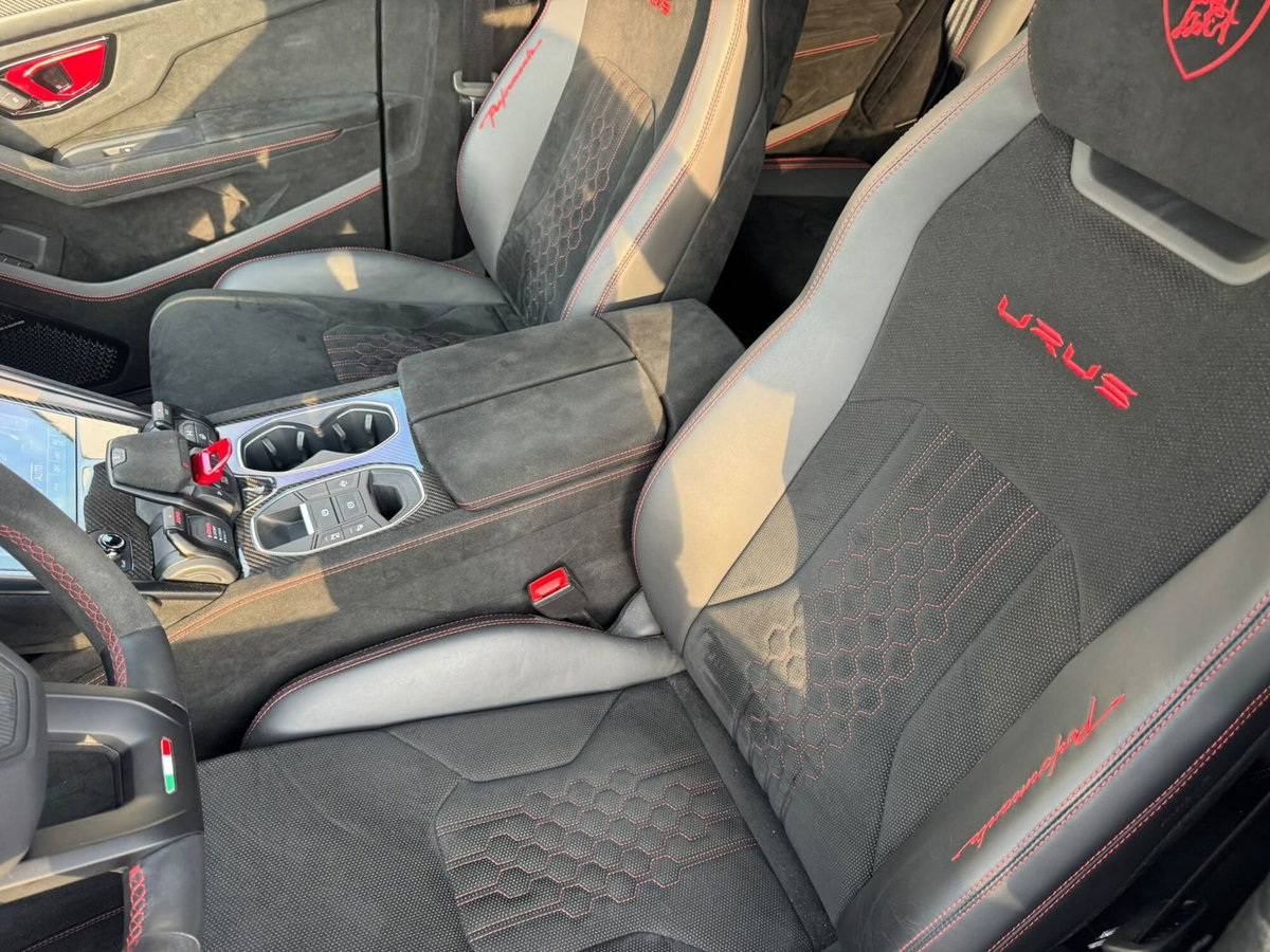 Lamborghini Urus 4.0 V8 Performante auto (11)