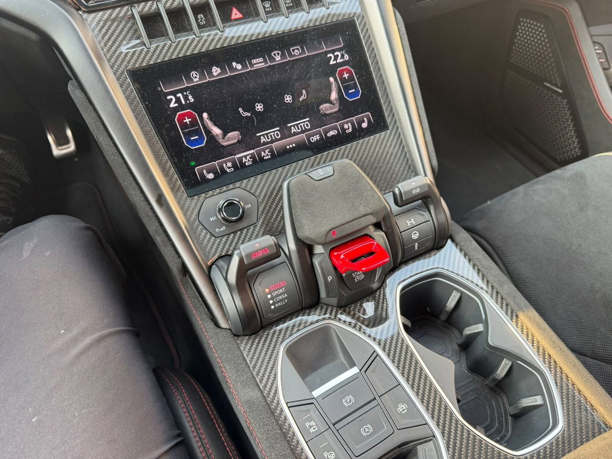 Lamborghini Urus 4.0 V8 Performante auto (14)