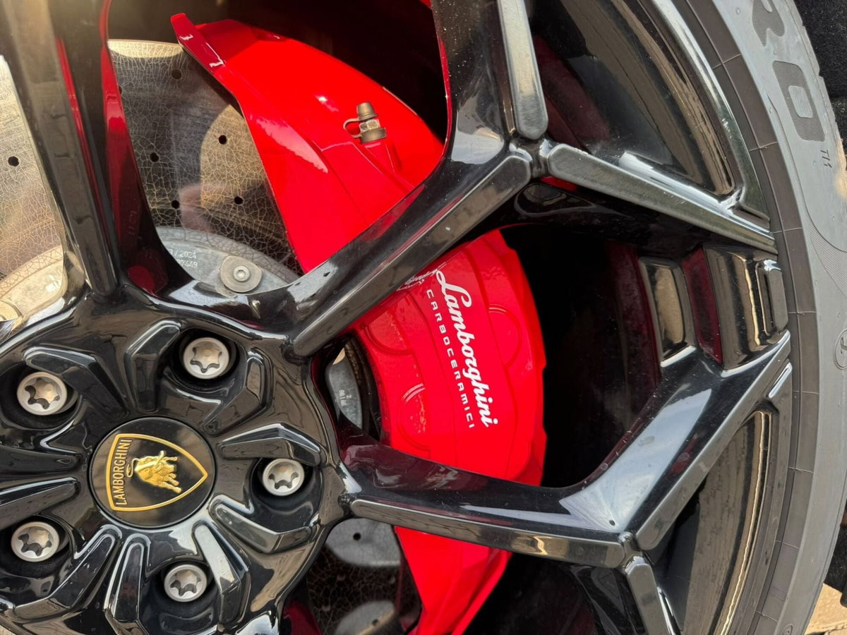 Lamborghini Urus 4.0 V8 Performante auto (8)