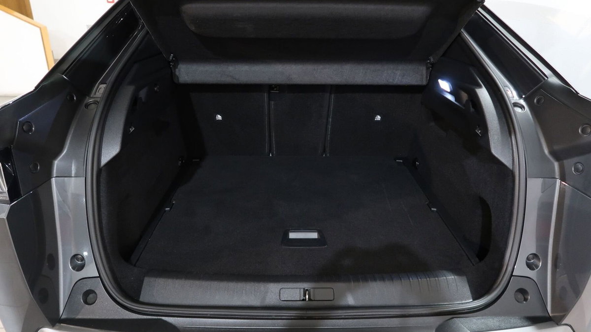 Peugeot 3008 1.2 hybrid Allure 145cv e-dcs6 (11)